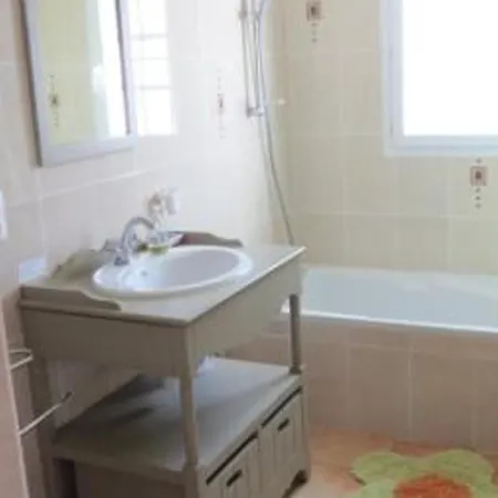 Holiday home Maison Calme A 500m De La Plage, 6 Pers, - Fr-1-823-73